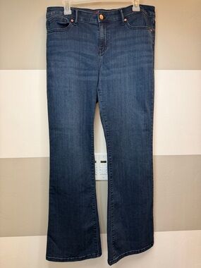 GUESS Classic Women's Dark Blue Mid rise Bootcut Jeans 31